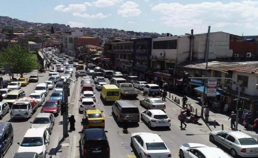 TÜİK açıkladı: İzmir'de trafiğe kayıtlı araç sayısı kaç oldu?