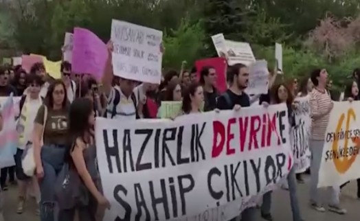 ODTÜ öğrencilerinden ‘Devrim' protestosu