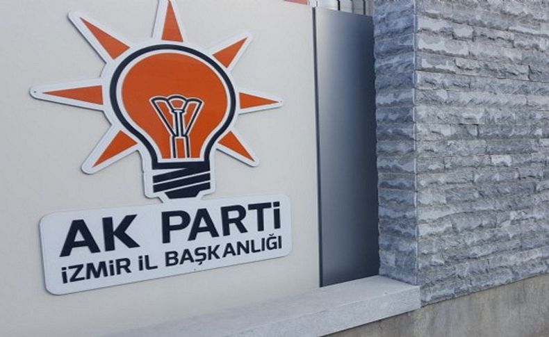 AK Parti İzmir'de flaş gelişme! O başkan istifa etti
