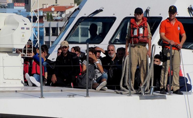 Çeşme'de 202 kaçak göçmen yakalandı
