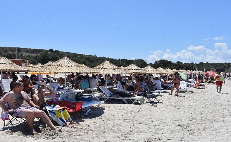 Çeşme'de halk plajı açıldı