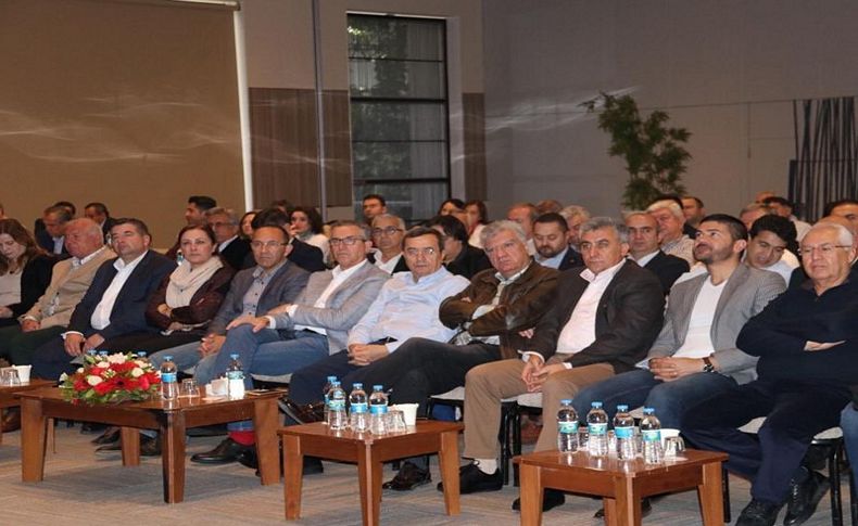 CHP’li belediye başkanları Çeşme'de buluştu
