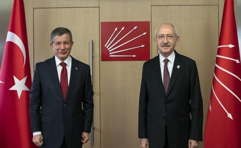 Davutoğlu ve Kılıçdaroğlu arasında 'sistem' görüşmesi