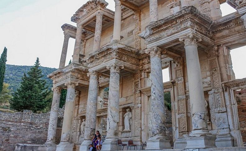 Efes Festivali dünya starlarını ağırlayacak