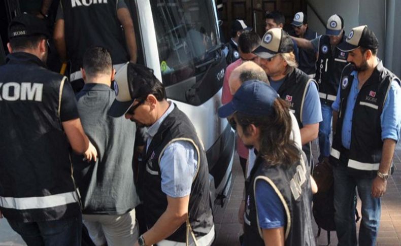FETÖ'den İzmir'de 650 kişi tutuklandı