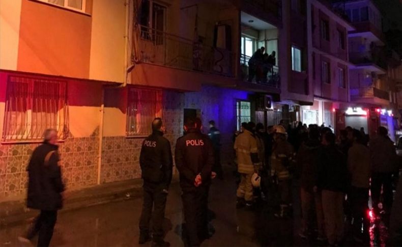 İzmir'de apartmanda çıkan yangında yaralanan 2 kişiden biri öldü