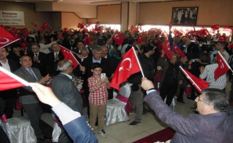 İzmir'de Balkanlıların 'Hayır' buluşması