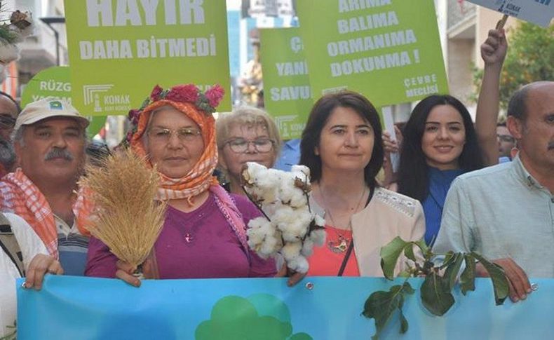 İzmir'de 'Dünya Çevre Günü' yürüyüşü