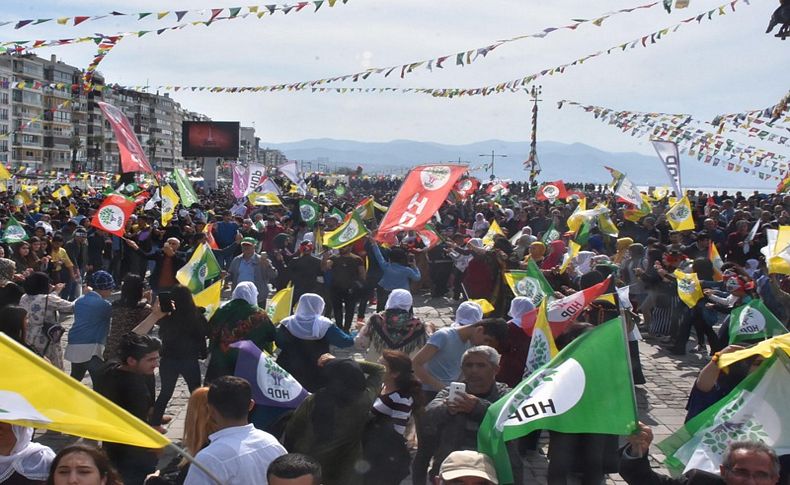İzmir'de olaylı nevruz kutlamasında 16 gözaltı