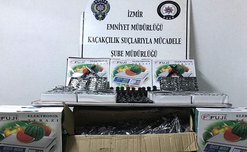 İzmir'de sustalı bıçak operasyonu