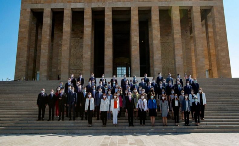 Kılıçdaroğlu ve CHP PM üyelerinden Anıtkabir'e ziyaret