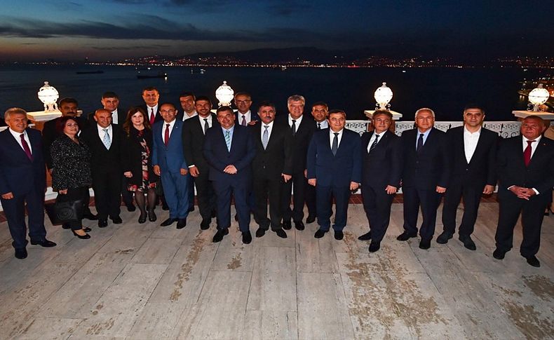 Soyer ve İzmir'in ilçe belediye başkanları Anıtkabir’i ziyaret ediyor