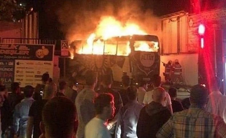 Spor kulübünün takım otobüsü alev alev yandı