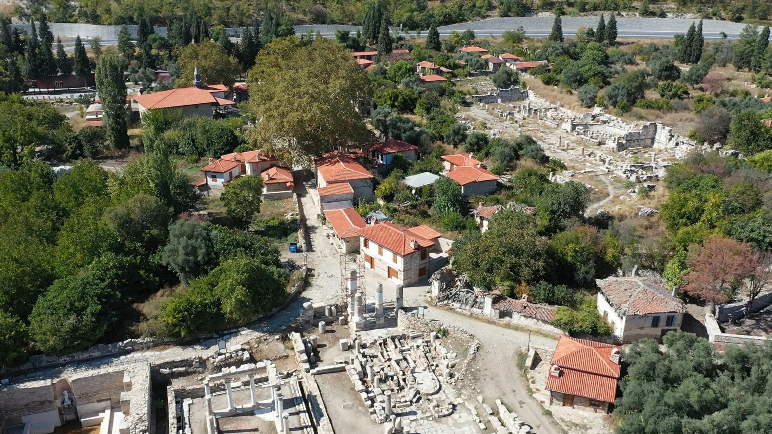 3 bin 500 yıllık Stratonikeia Antik Kenti havadan görüntülendi 