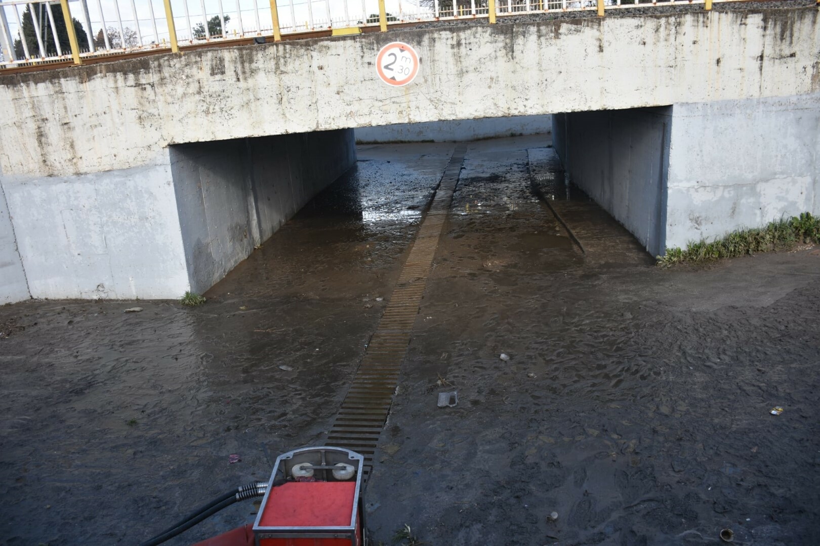 Kamyonet sürücüsünün öldüğü alt geçit