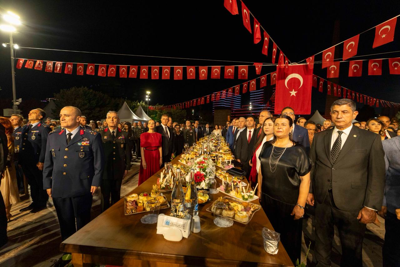 İzmir'in kurtuluşunun 104'üncü yılına özel resepsiyon