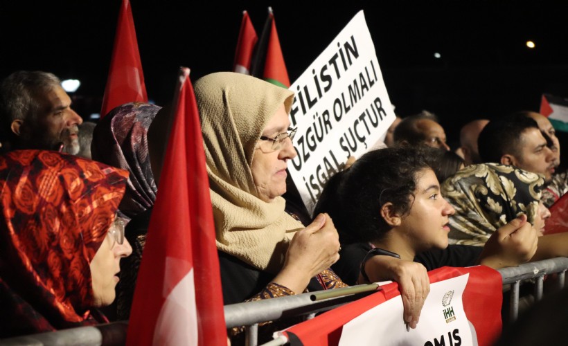İzmir'de Filistin'e destek mitingi