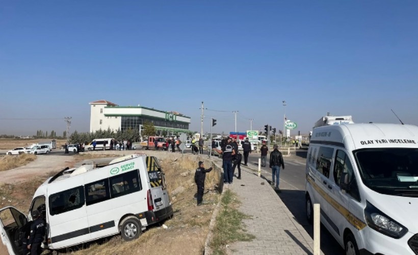 Aksaray'da servis minibüsü ile kamyonet çarpıştı: 2 ölü 19 yaralı