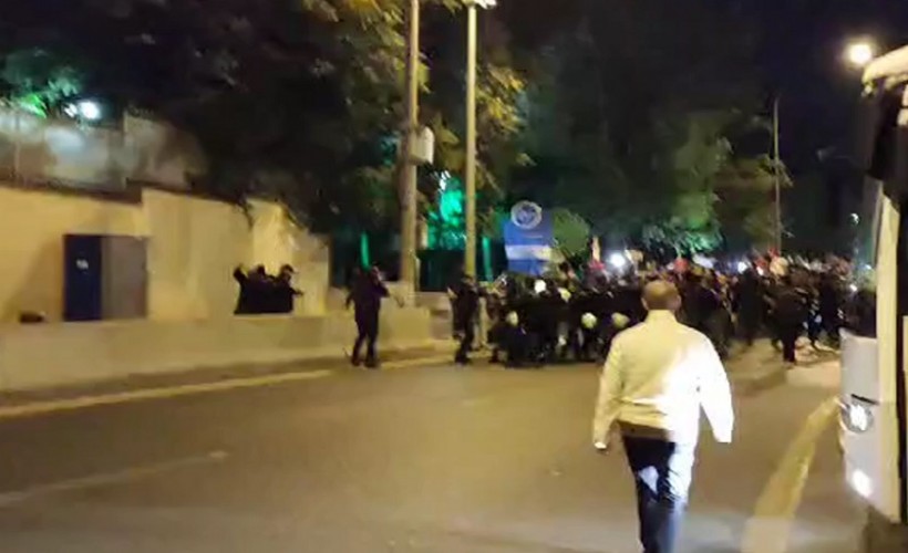 İsrail, Büyükelçilik konutu önünde protesto edildi