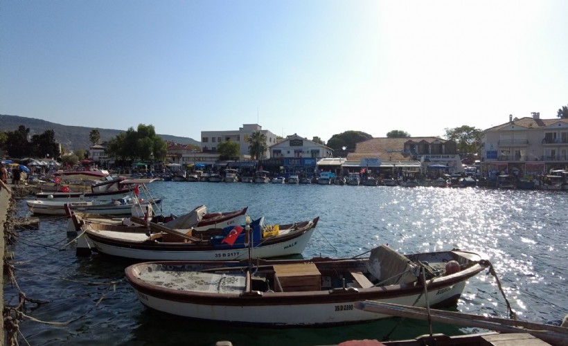 Foça’da kıyı balıkçılığı yapılabilecek bölgeler azaldı