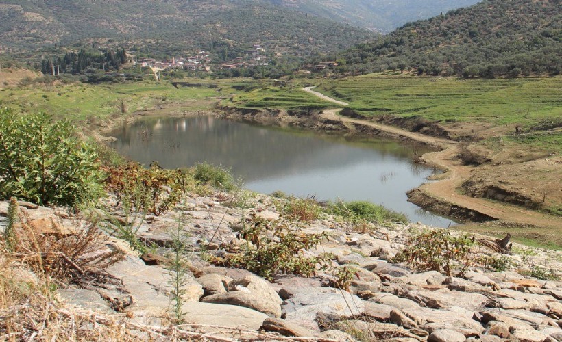 İklim krizi etkisi: Beydağ Barajı kurudu