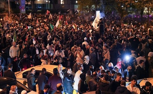 İstanbul'daki İsrail protestosunda bir kişi yaşamını yitirdi