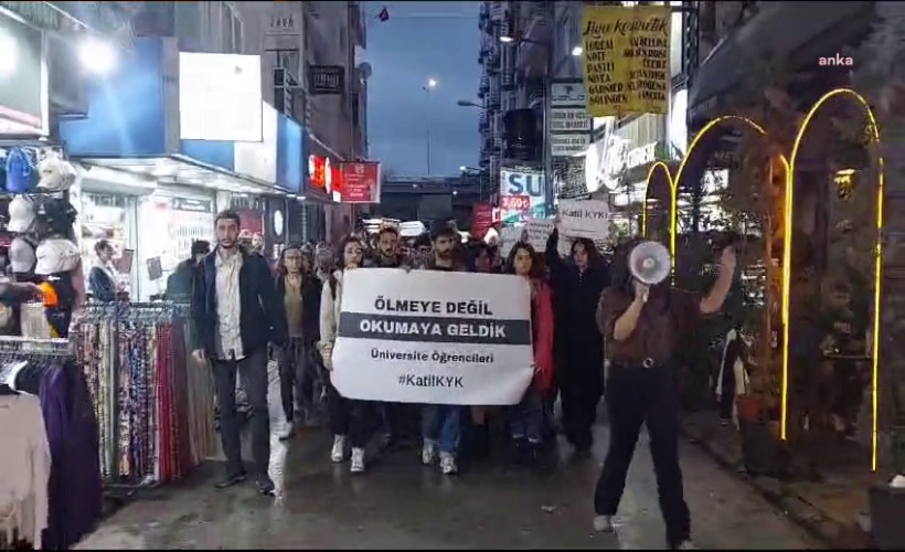 İzmir'de üniversite öğrencilerinden 'KYK' protestosu: Ölmeye değil okumaya geldik