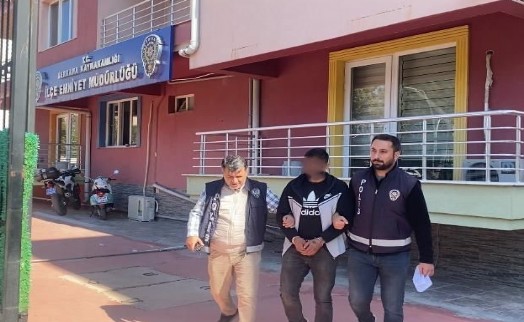 İzmir'de hırsızlık şüphelisi şahıs tutuklandı