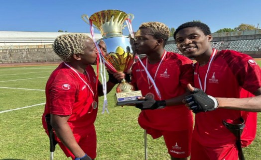 İzmir'in ampute futbol takımı Türkiye ikincisi oldu