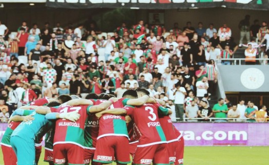 Karşıyaka'nın konuğu Velimeşespor