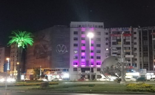 Konak Belediyesi'nden pembe farkındalık