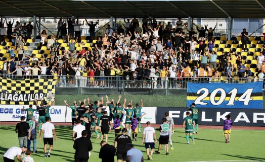 Lider Aliağa'nın bileği bükülmüyor