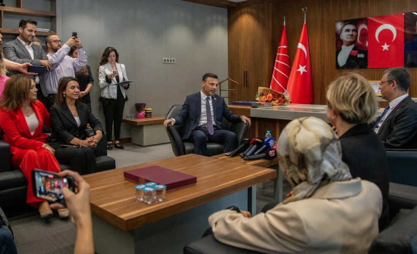 Özgür Özel'den CHP'nin yeni İstanbul İl Başkanı Çelik'e ziyaret