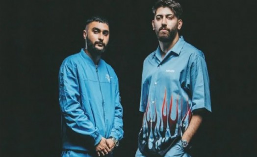 Rapçiler Canbay ve Wolker, konsere giderken kaza yaptı