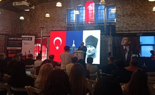 Soyer'den gençlere video mesaj: Büyükşehir'in kariyer portalı yola çıktı