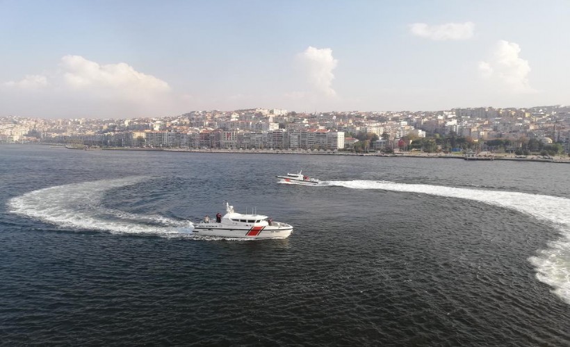 TCSG Dost Gemisi’nden İzmir Körfezi’nde nefes kesen tatbikat