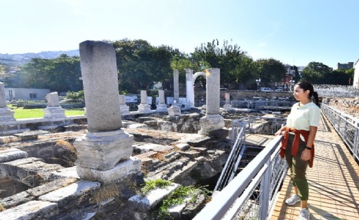 Turistler, Agora Ören Yeri'ndeki tarihe yakından tanıklık edecek