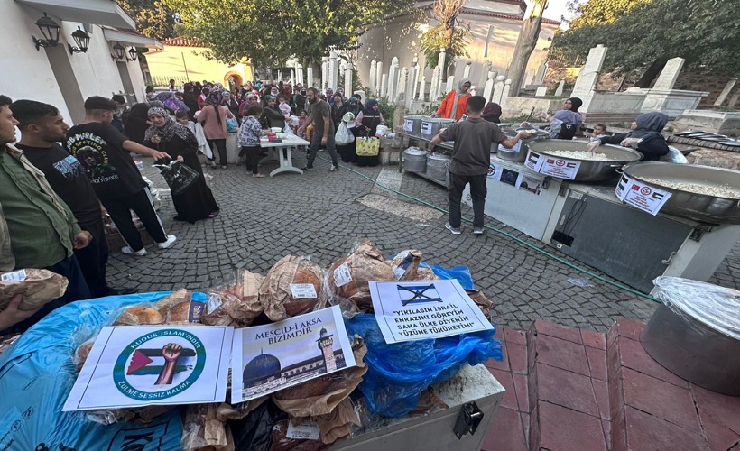 İzmir'de Gazze şehitleri için yemek hayrı düzenlendi