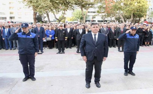 85 yıllık hasretin sirenleri Karşıyaka'nın dört bir yanında duyuldu