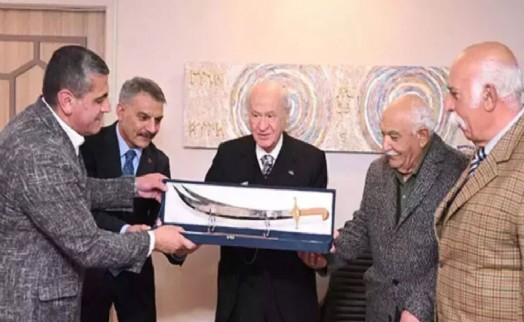 Bahçeli'ye Zülfikar vermişti: Tunceli Cemevi Başkanı görevden alındı