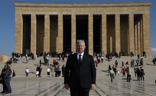 Başkan Pehlivan Ata'nın huzurunda