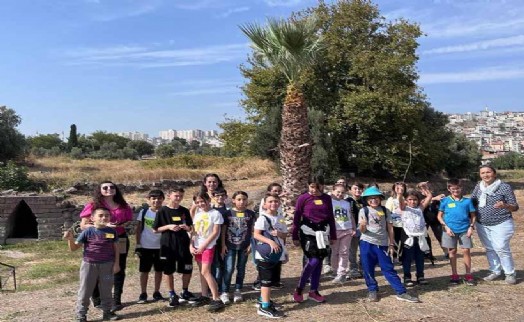 Bornovalı minikler oyunlarla tarihe yolculuk yaptı