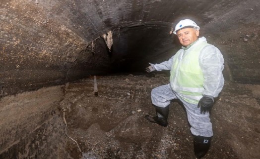 Büyük Kanal'daki temizlik çalışmaları devam ediyor