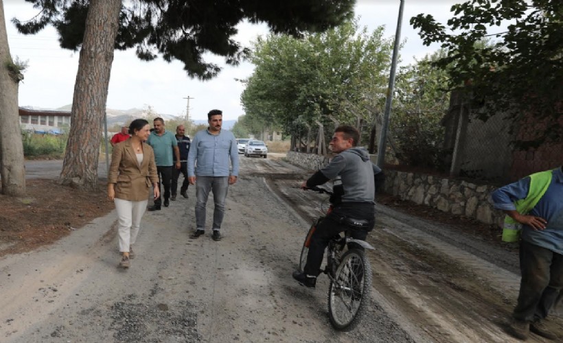 Efes Selçuk Belediye Başkanı Sengel, saha çalışmalarını yerinde inceledi