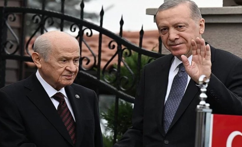 Erdoğan ve Bahçeli görüştü: 50 artı 1 tartışması rafa kalktı