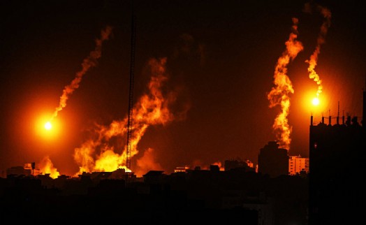 İsrail, Bureij mülteci kampını vurdu!