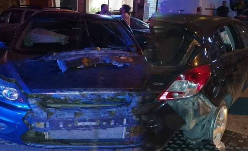 İzmir'de feci kaza: Araçların arasında kaldı bacağı koptu