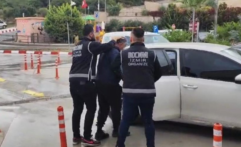 İzmir'de yakalanan FETÖ’nün kilit ismi tutuklandı