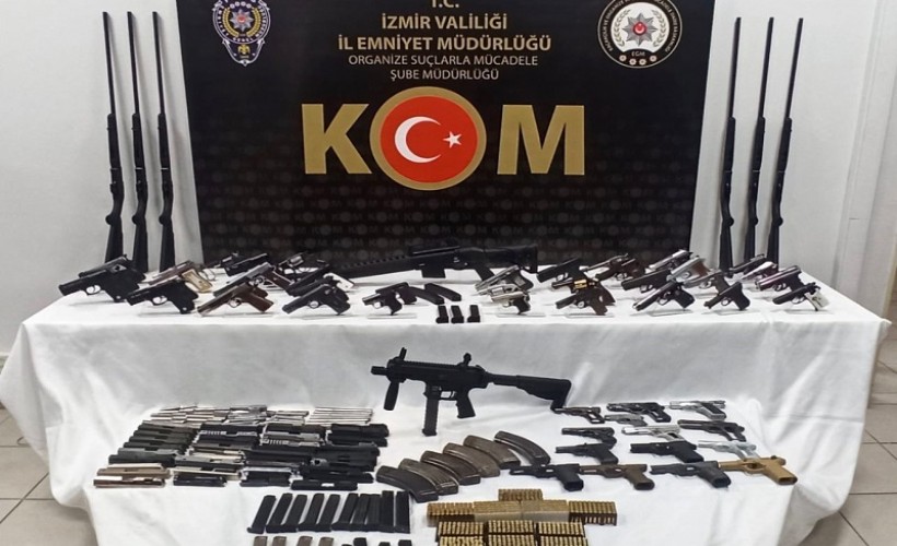 İzmir'deki yasa dışı silah ticareti operasyonunda 2 tutuklama