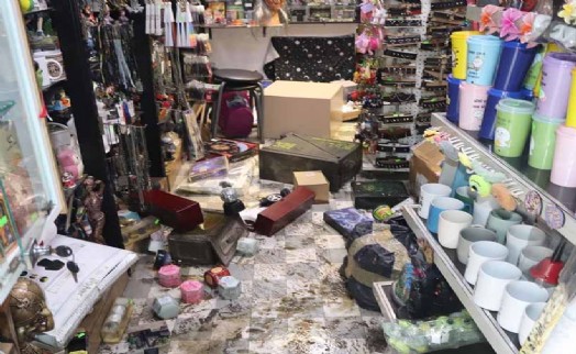 İzmir'de vatandaşlar normalde dönmeye çalışıyor